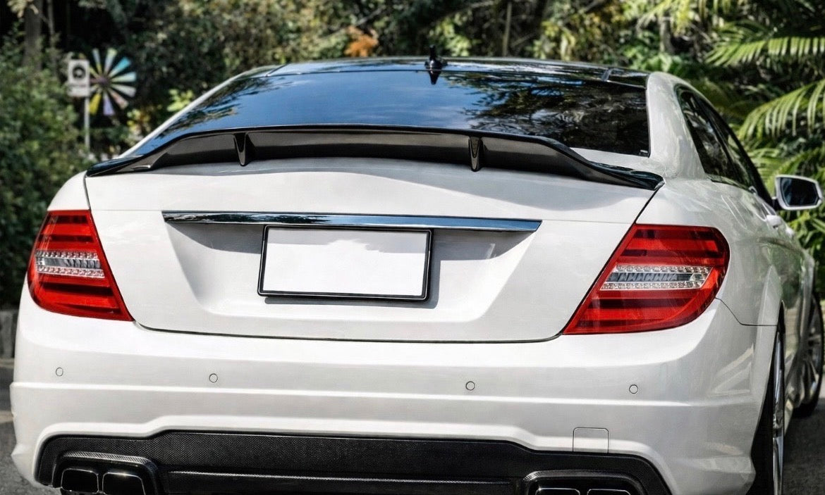 Alerón/spoiler mercedes clase C W204
